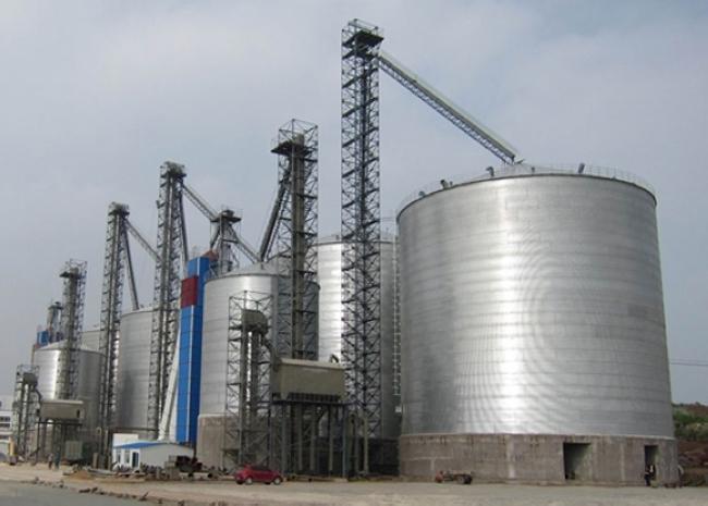 五家渠大型钢板库构造参数及水泥储存质量